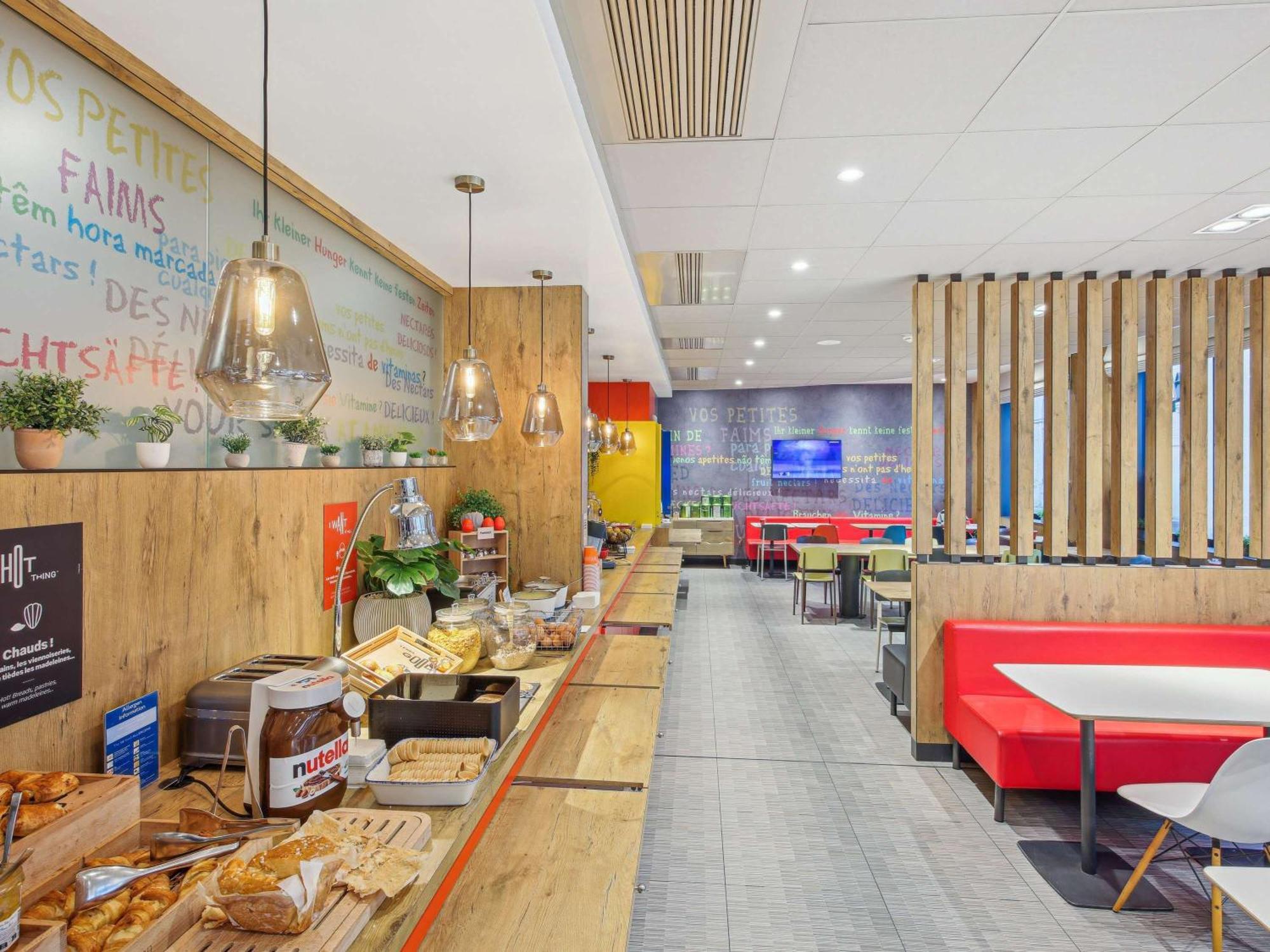 Hotel Ibis Saint Germain En Laye Centre Exterior foto